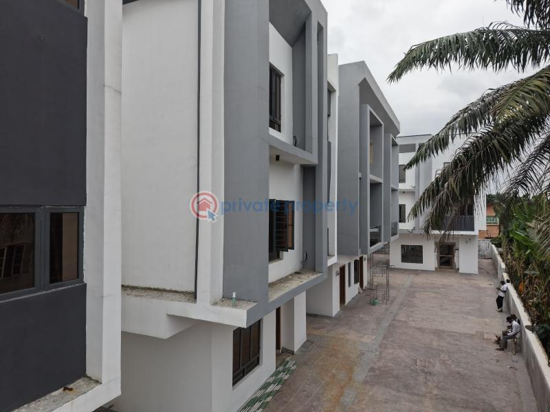 4 bedroom Flat & Apartment For Sale Surulere Lagos - 7