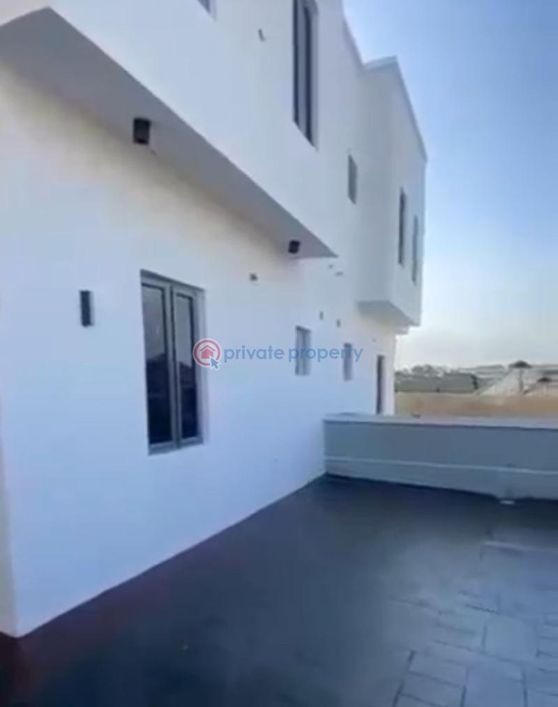 4 bedroom Semi detached Duplex For Sale At Bello Sholebo Estate Opposite General Hospital Ikorodu Lagos - 2