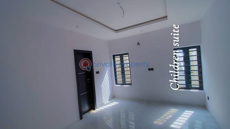 4 bedroom Semi detached Duplex For Sale At Bello Sholebo Estate Opposite General Hospital Ikorodu Lagos - 3