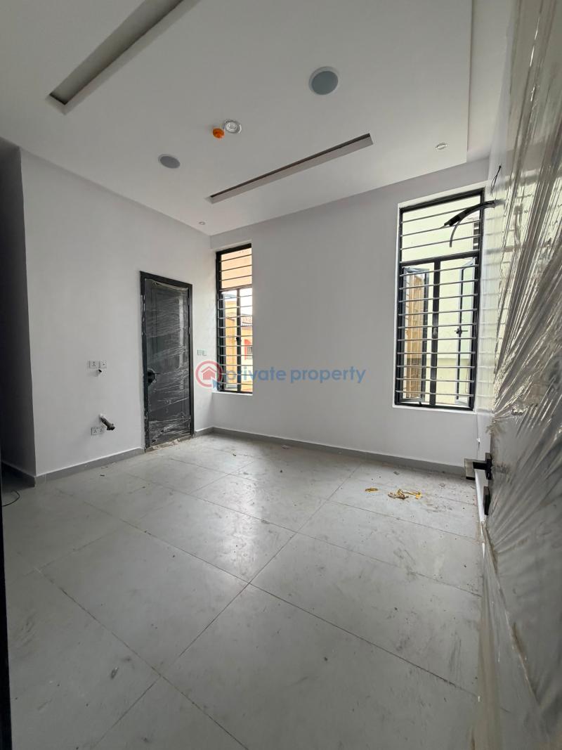 4 bedroom Semi detached Duplex For Sale Omole Phase 2 Ojodu Lagos - 2