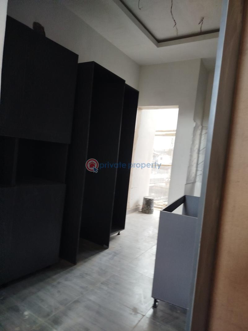 4 bedroom Detached Duplex For Sale Surulere Lagos - 3