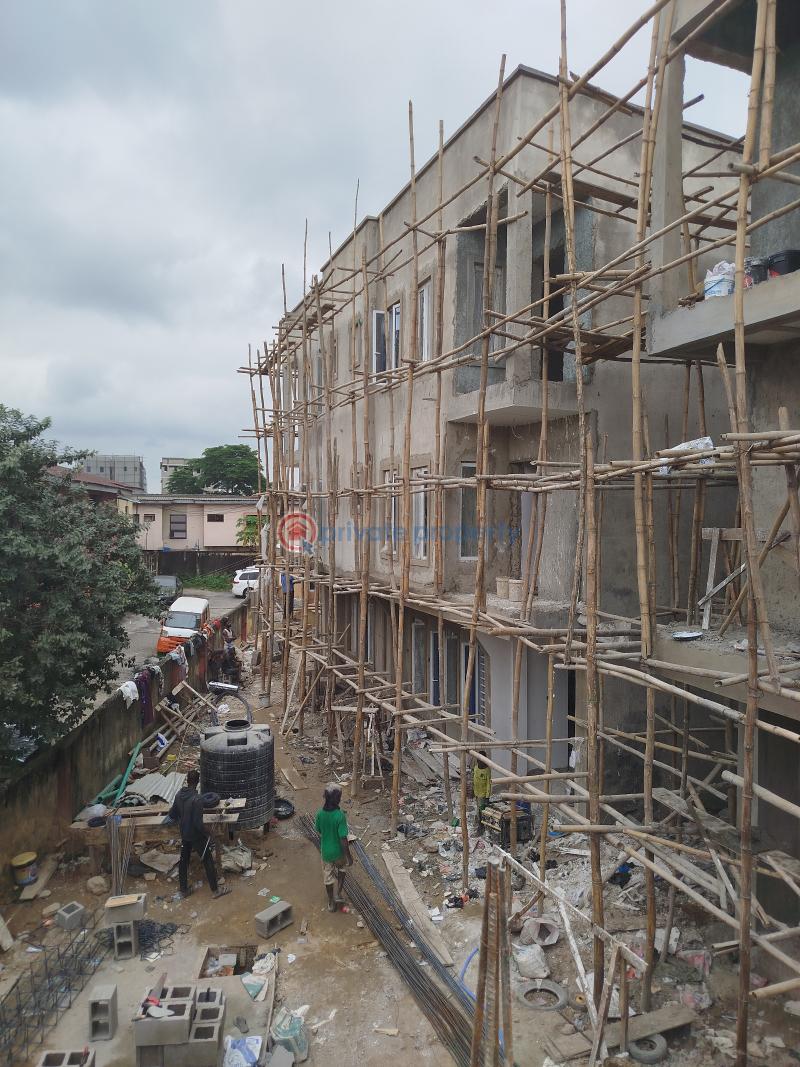 4 bedroom Semi detached Duplex For Sale Surulere Lagos - 24