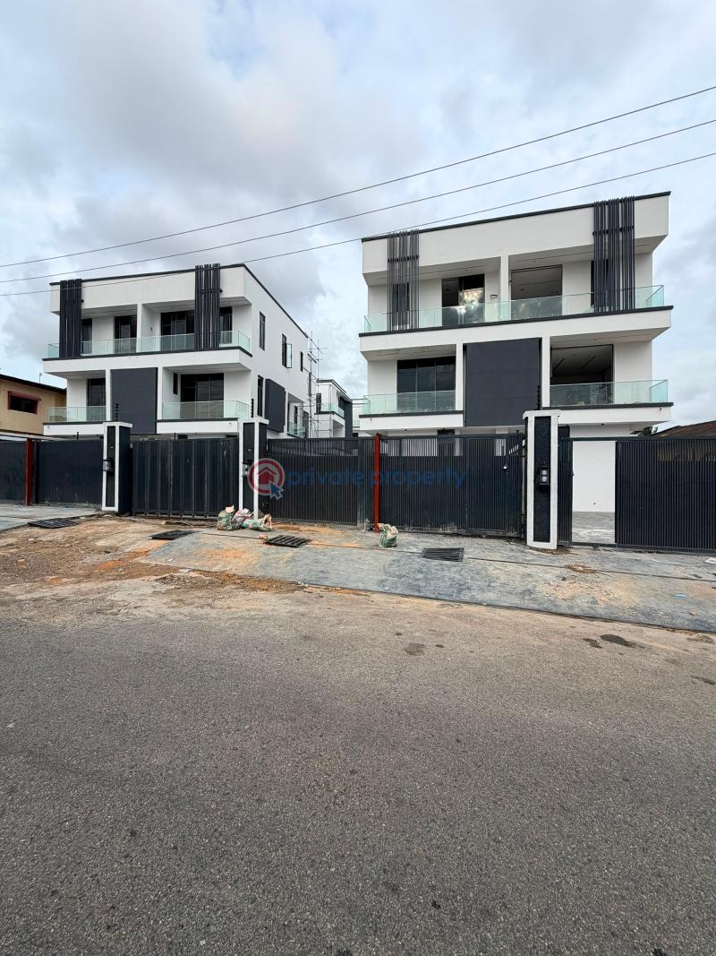 4 bedroom Semi detached Duplex For Sale Omole Phase 2 Ojodu Lagos - 0