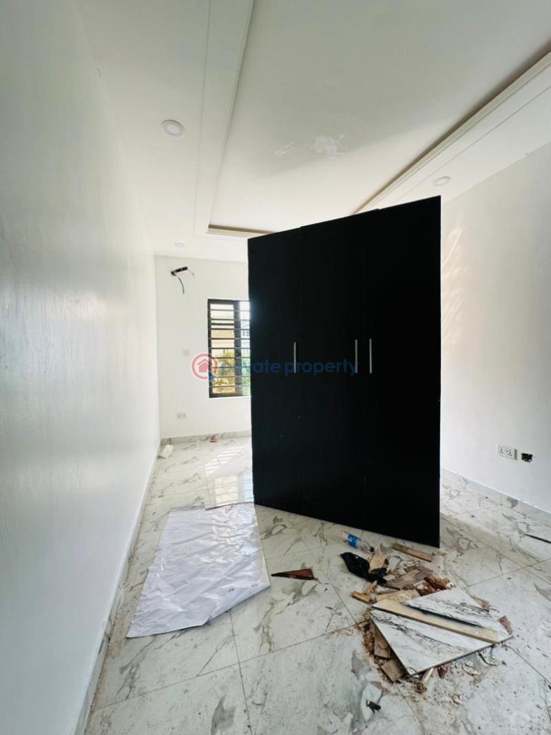 4 bedroom Semi detached Duplex For Sale Maryland Lagos - 12