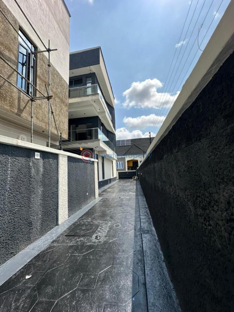 4 bedroom Semi detached Duplex For Sale Omole Phase 1 Ojodu Lagos - 2