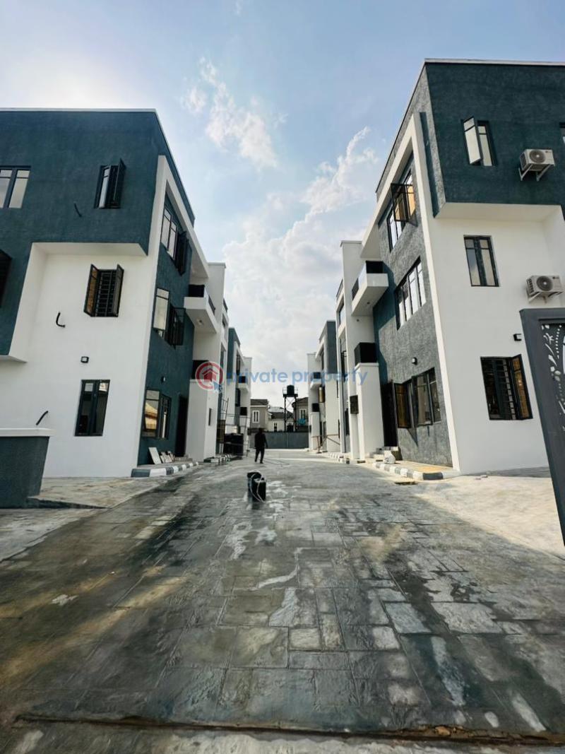 4 bedroom Semi detached Duplex For Sale Maryland Lagos - 0