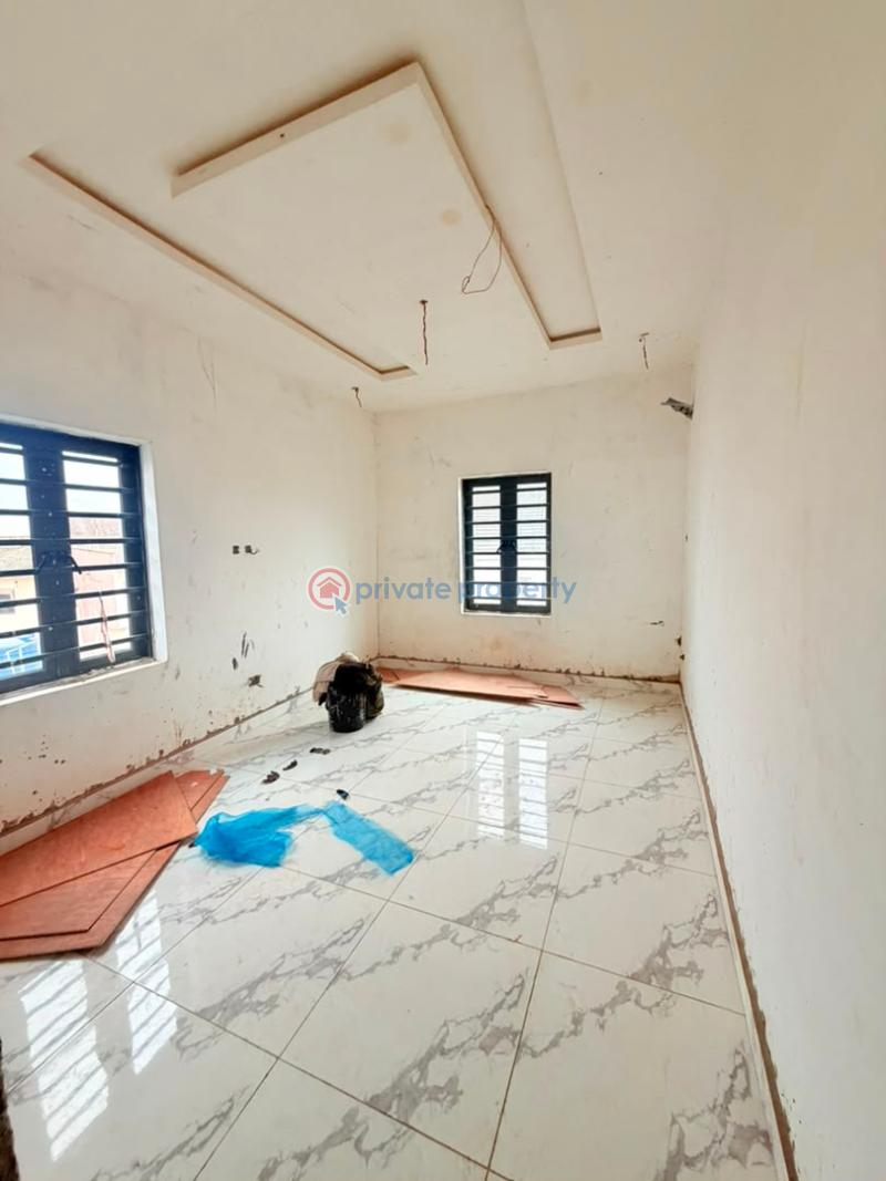 4 bedroom Semi detached Duplex For Sale Omole Phase 2 Ojodu Lagos - 7