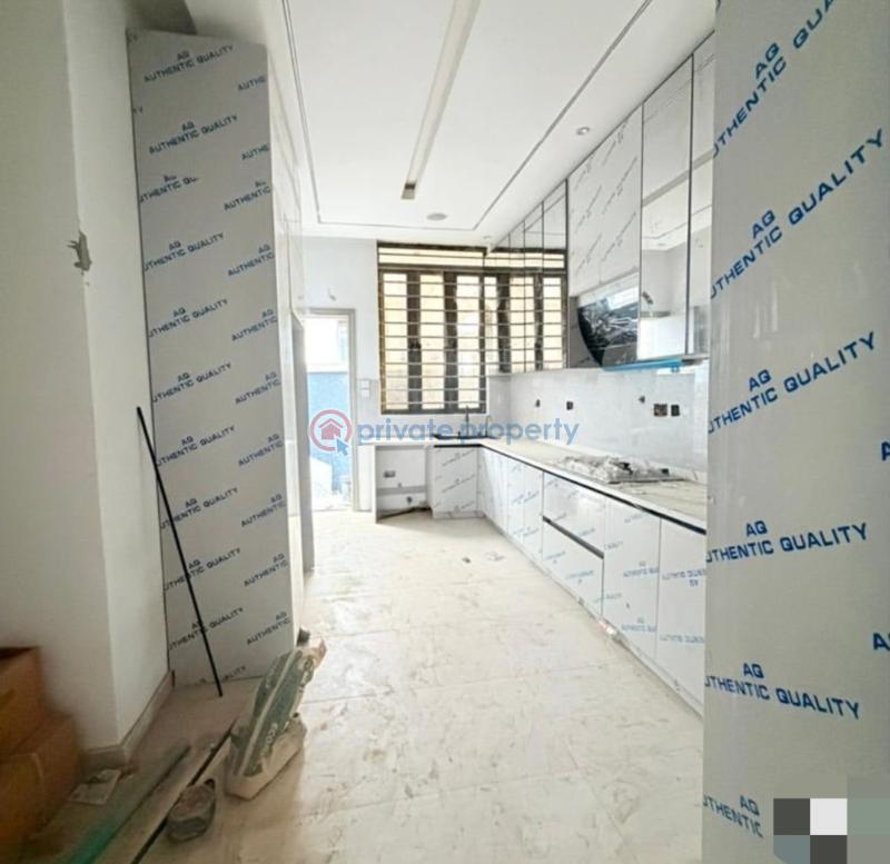 4 bedroom Semi detached Duplex For Sale Omole Phase 2 Ojodu Lagos - 5
