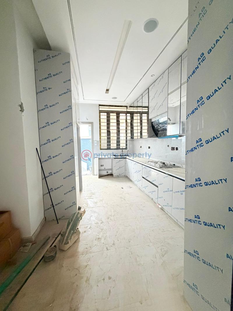 4 bedroom Semi detached Duplex For Sale Omole Phase 2 Ojodu Lagos - 12