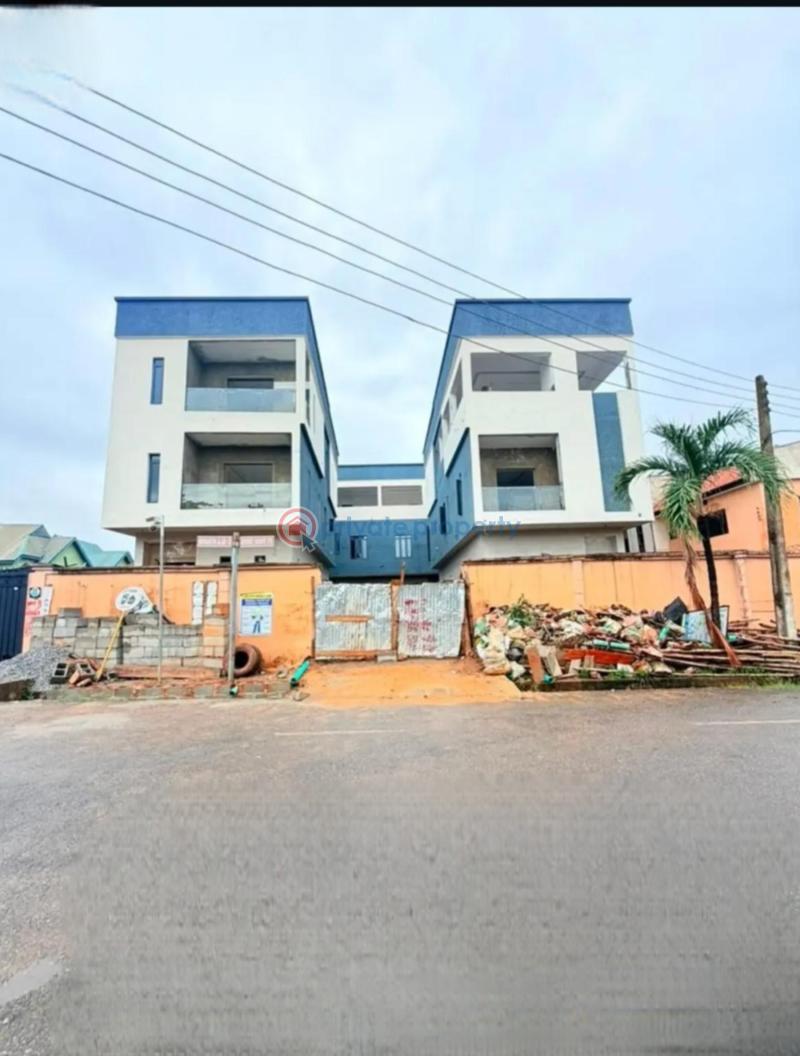 4 bedroom Semi detached Duplex For Sale Magodo Phase 2 Berger Ojodu Lagos - 0