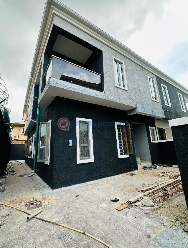 4 bedroom Semi detached Duplex For Sale Magodo Gra Phase Magodo Kosofe/Ikosi Lagos - 1