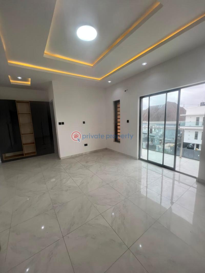 4 bedroom Detached Duplex For Sale Ogudu GRA Lagos - 1