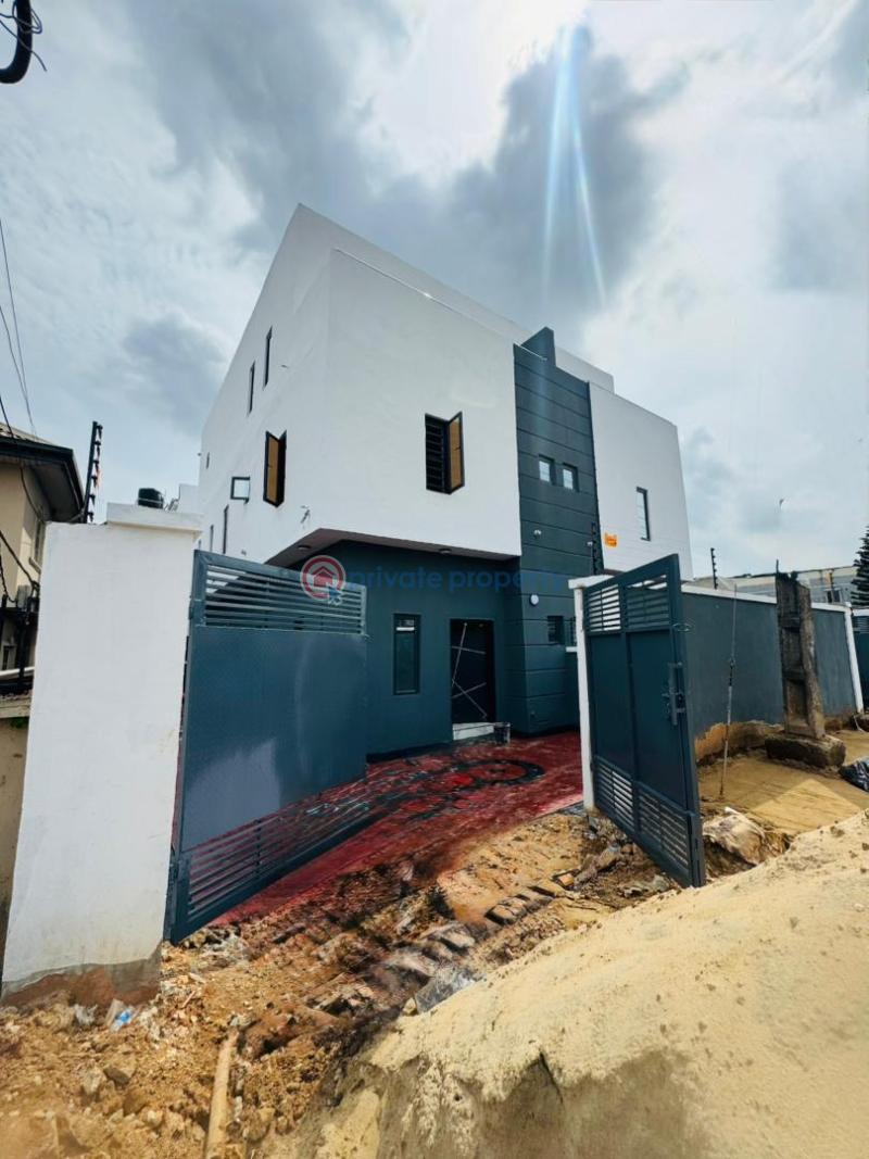 4 bedroom Semi detached Duplex For Sale Magodo GRA Phase 1 Ojodu Lagos - 0