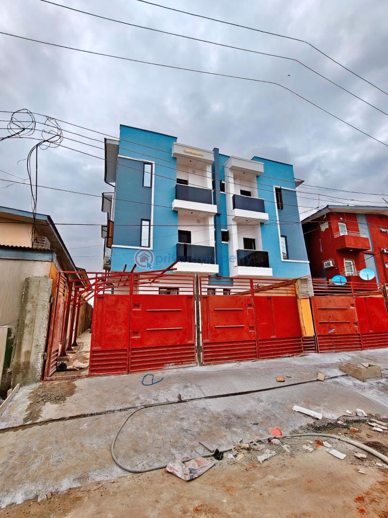 4 bedroom Semi detached Duplex For Sale Ifako-Gbagada Lagos - 6