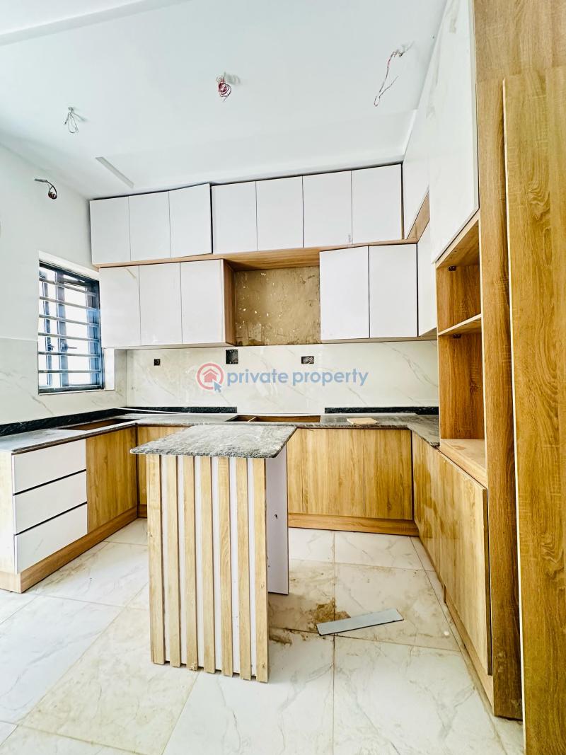 4 bedroom Semi detached Duplex For Sale Magodo Kosofe/Ikosi Lagos - 3