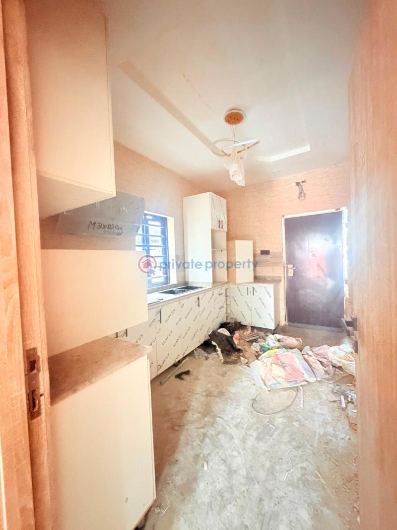 4 bedroom Semi detached Duplex For Sale Ilupeju Lagos - 6