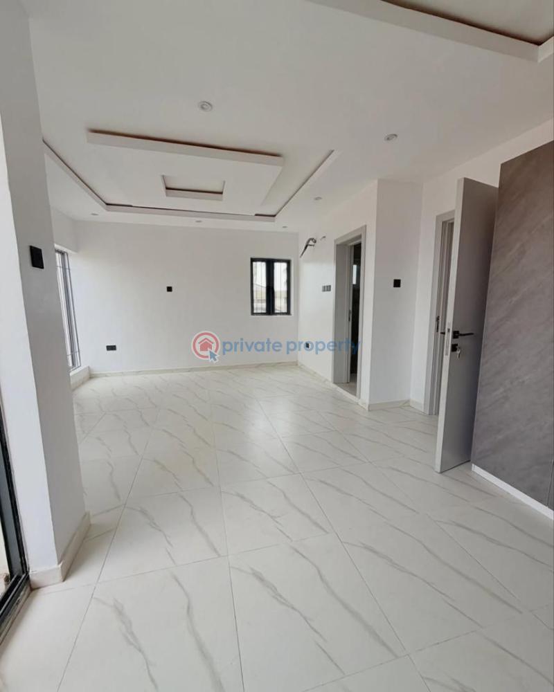 4 bedroom Semi detached Duplex For Sale Obanikoro Shomolu Lagos - 11