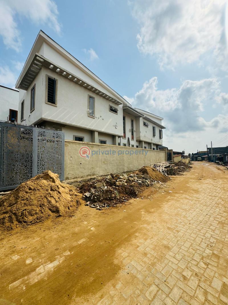 4 bedroom Semi detached Duplex For Sale Magodo Kosofe/Ikosi Lagos - 3