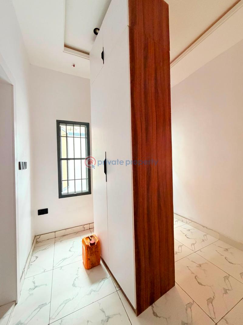 4 bedroom Semi detached Duplex For Sale Newly Built 4 Bedroom Semi Detached Duplex With Bq, Magodo Gra 1 Magodo GRA Phase 1 Ojodu Lagos - 7