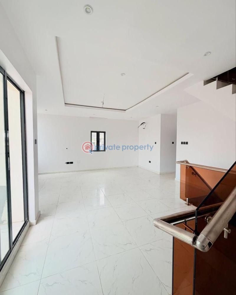 4 bedroom Semi detached Duplex For Sale Obanikoro Shomolu Lagos - 19