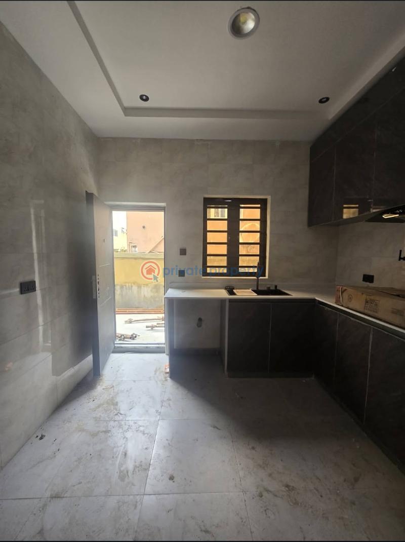 4 bedroom Semi detached Duplex For Sale Gbagada Lagos - 3