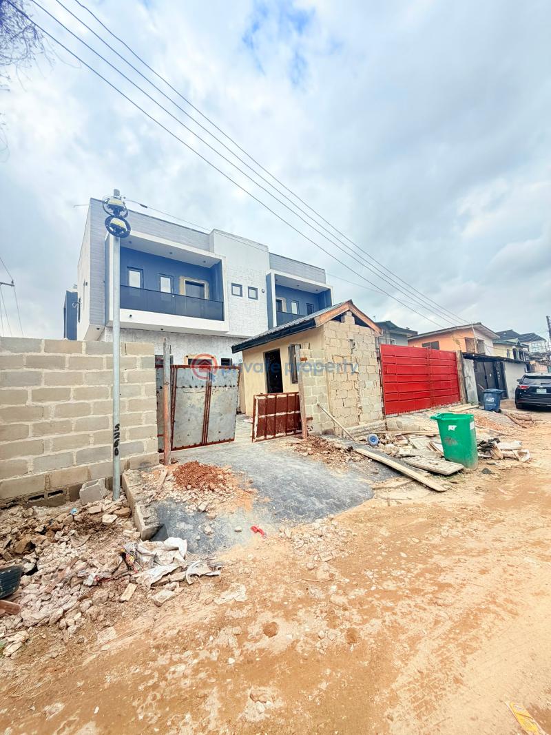4 bedroom Semi detached Duplex For Sale Ilupeju Lagos - 3