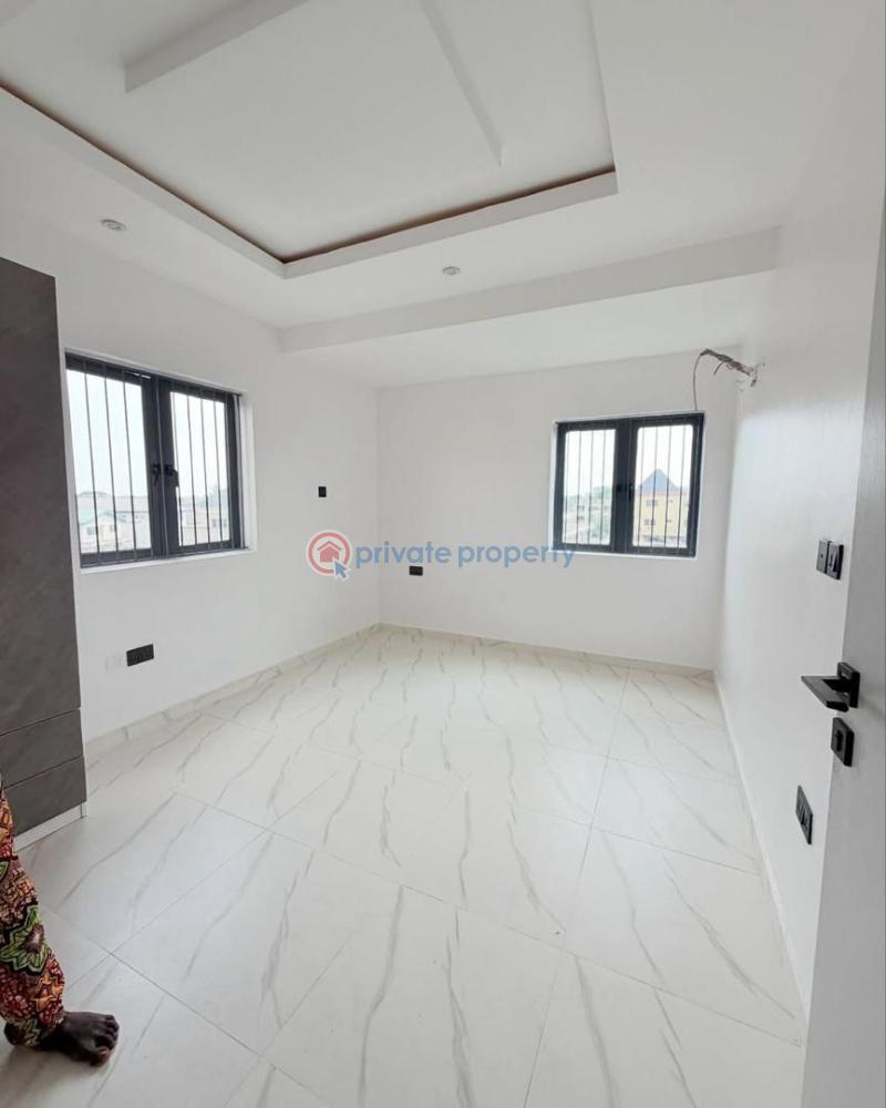 4 bedroom Semi detached Duplex For Sale Obanikoro Shomolu Lagos - 14