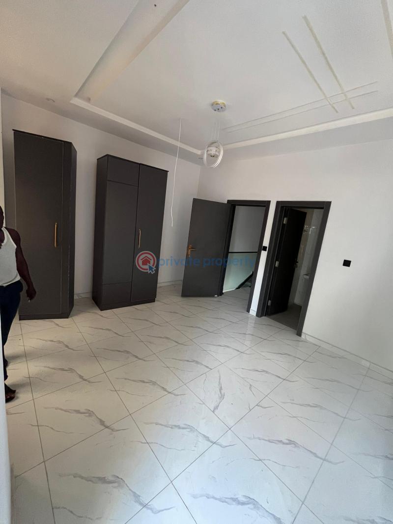 4 bedroom Semi detached Duplex For Sale Yaba Lagos - 2