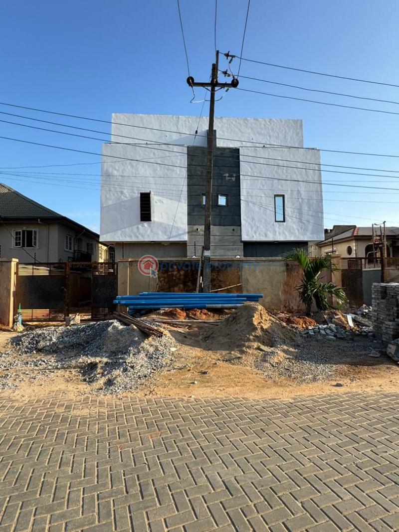 4 bedroom Semi detached Duplex For Sale Magodo Kosofe/Ikosi Lagos - 0
