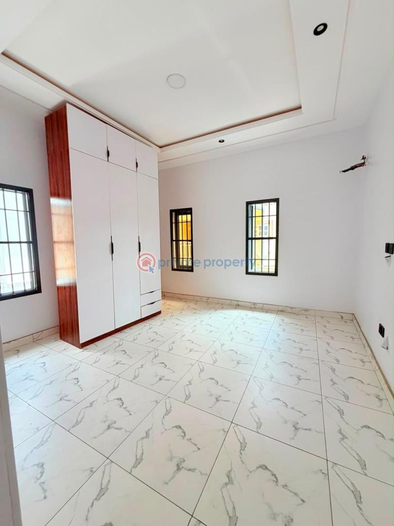 4 bedroom Semi detached Duplex For Sale Newly Built 4 Bedroom Semi Detached Duplex With Bq, Magodo Gra 1 Magodo GRA Phase 1 Ojodu Lagos - 9