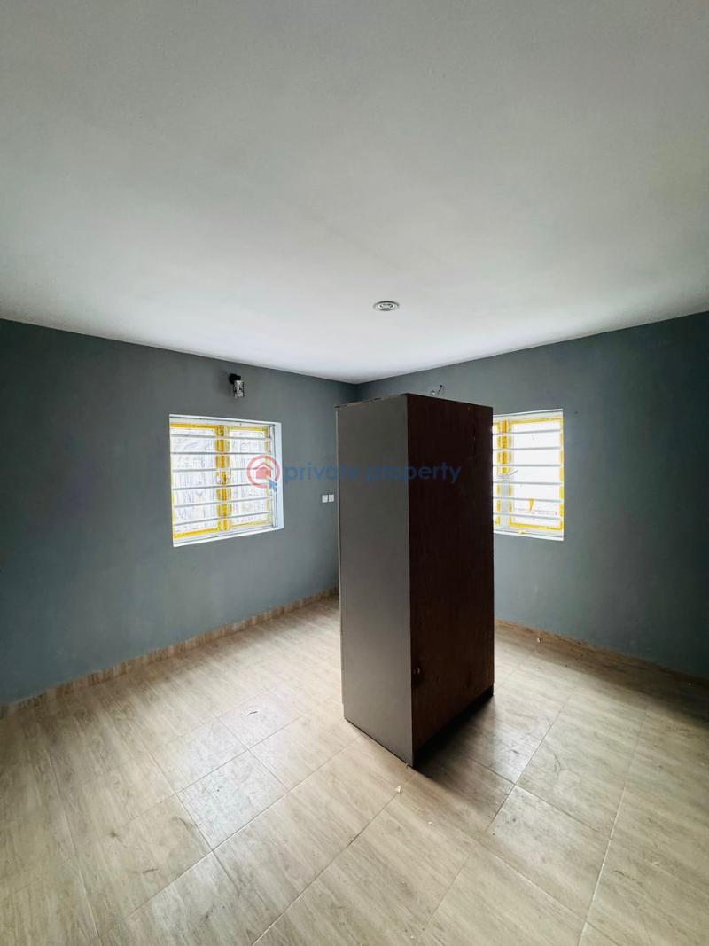 House For Sale Location: Golden Tulip Road, Jericho Gra, Ibadan Ibadan Oyo - 12