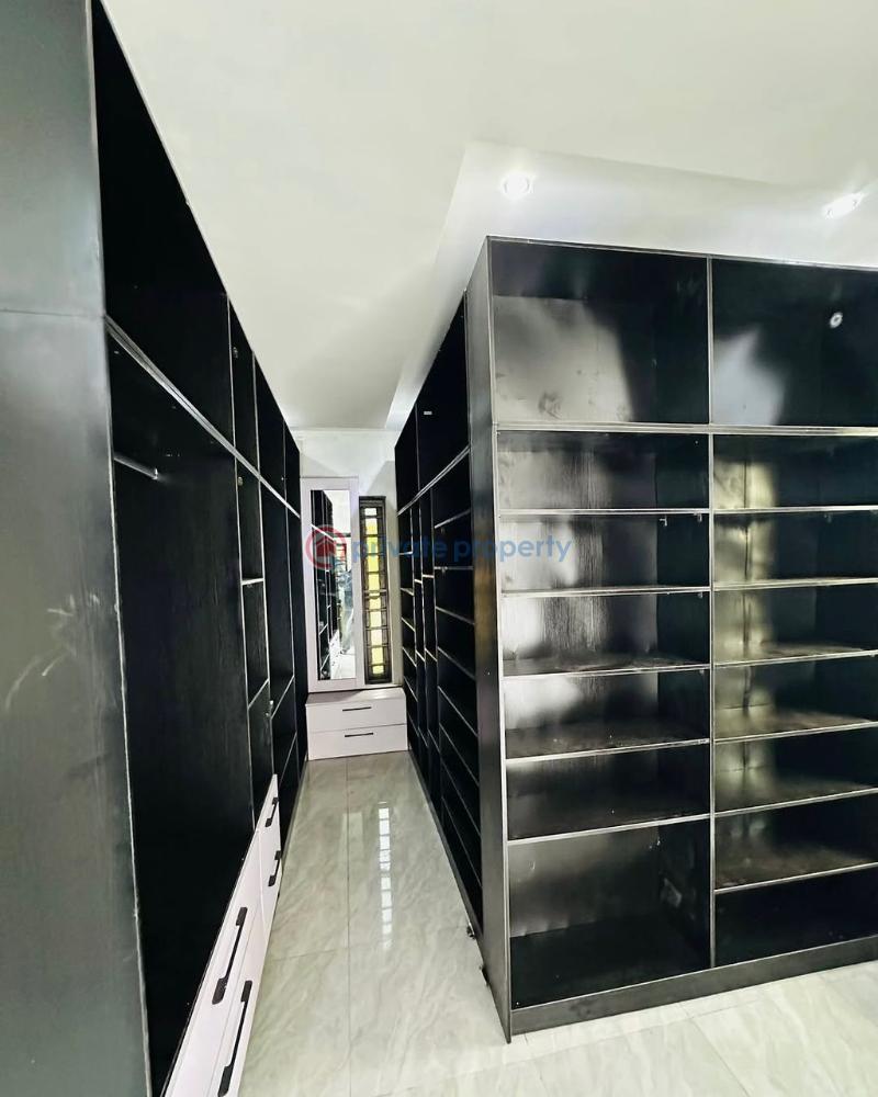 House For Sale Location: Golden Tulip Road, Jericho Gra, Ibadan Ibadan Oyo - 15