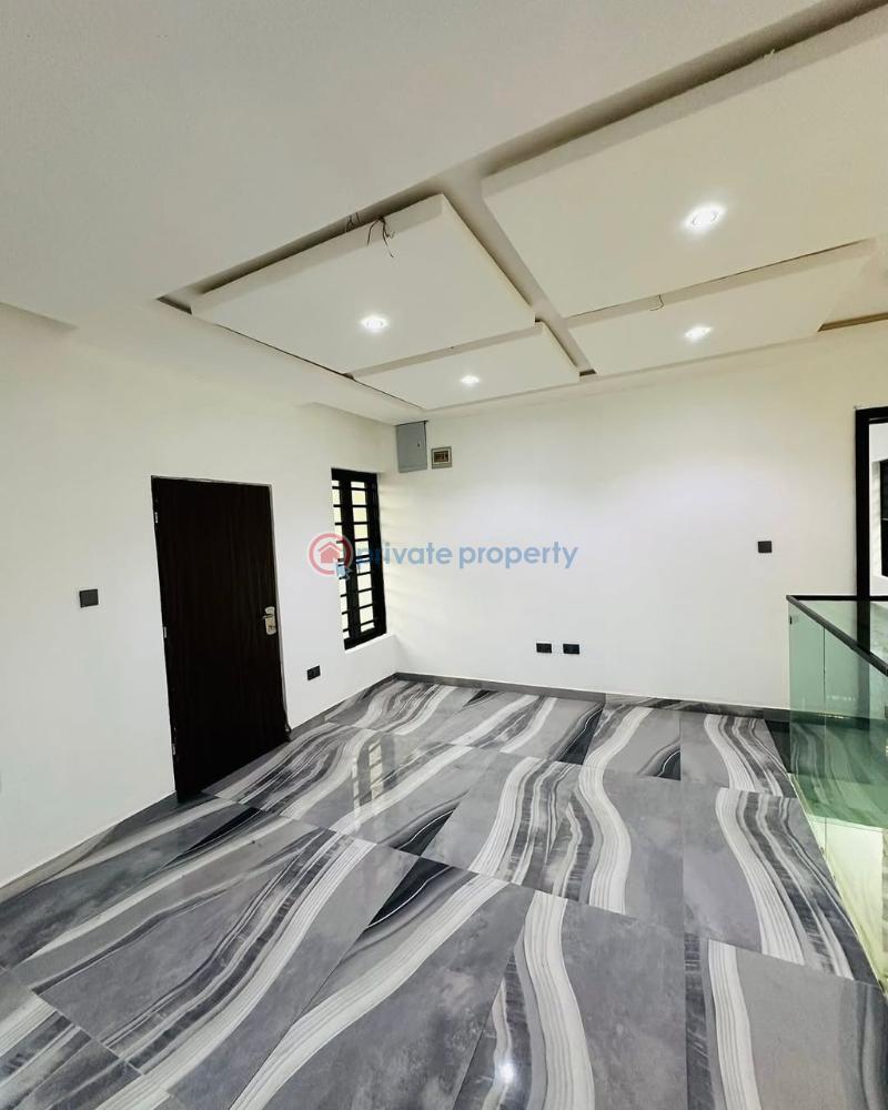 House For Sale Location: Golden Tulip Road, Jericho Gra, Ibadan Ibadan Oyo - 16