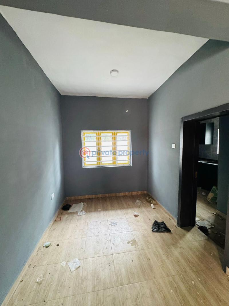 House For Sale Location: Golden Tulip Road, Jericho Gra, Ibadan Ibadan Oyo - 2