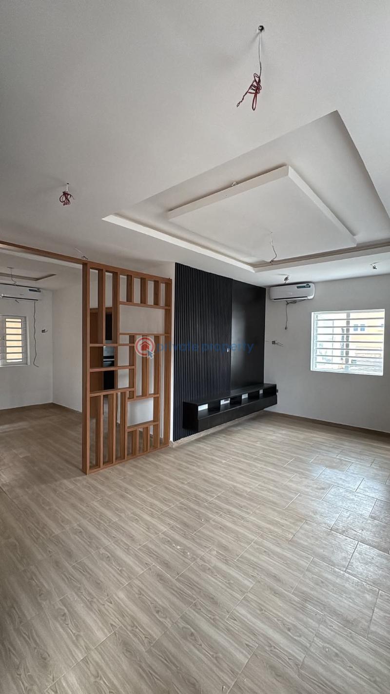 House For Sale Location: Golden Tulip Road, Jericho Gra, Ibadan Ibadan Oyo - 8