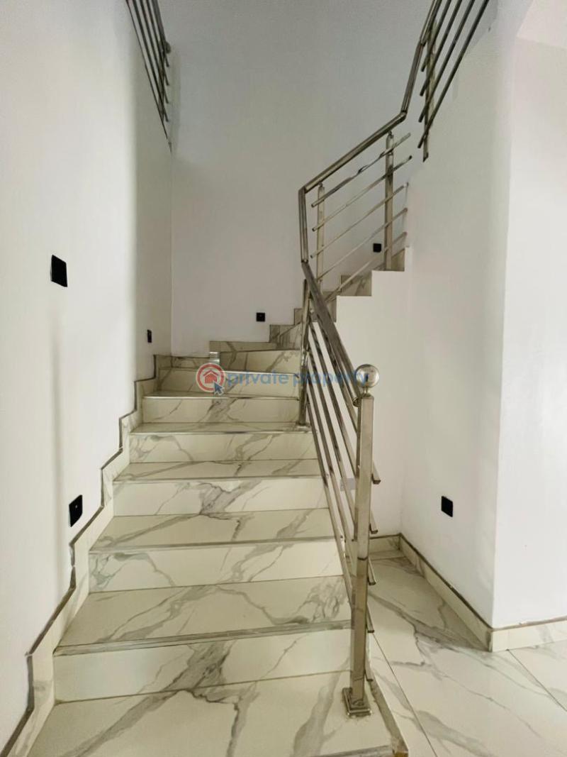 4 bedroom Semi detached Duplex For Sale Surulere Lagos - 10