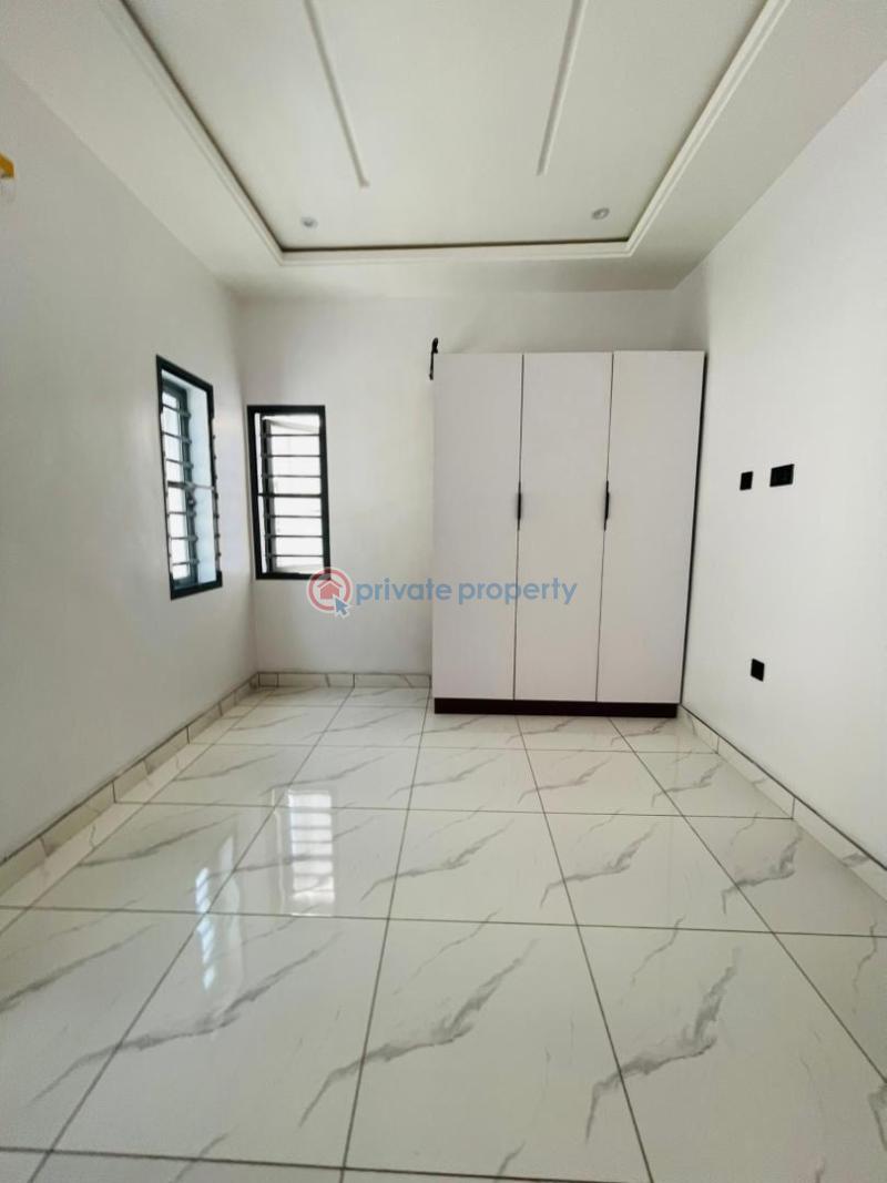 4 bedroom Semi detached Duplex For Sale Surulere Lagos - 16