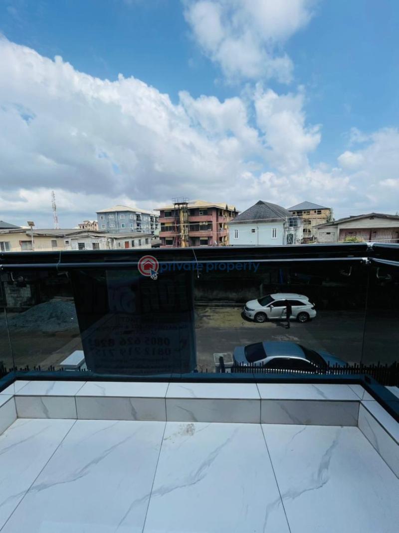 4 bedroom Semi detached Duplex For Sale Surulere Lagos - 9