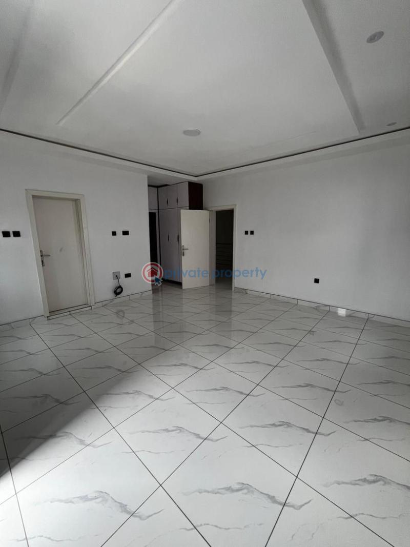 4 bedroom Semi detached Duplex For Sale Ogunlana Surulere Lagos - 2