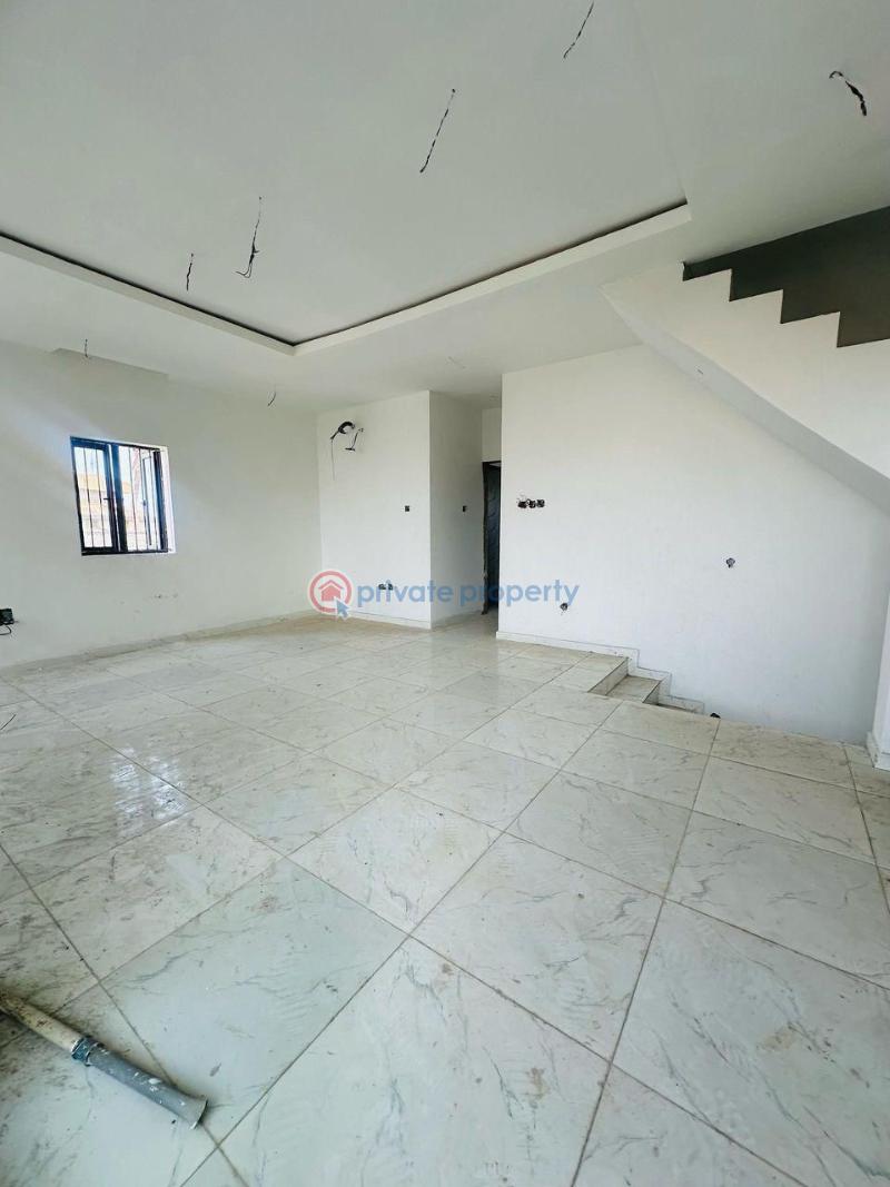 4 bedroom Semi detached Duplex For Sale Obanikoro Anthony Anthony Village Maryland Lagos - 1