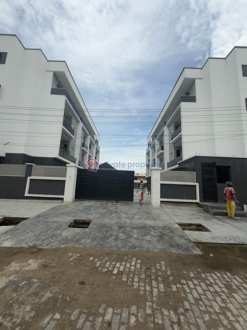 4 bedroom Terrace For Rent Lekki Phase 1 Lagos - 0