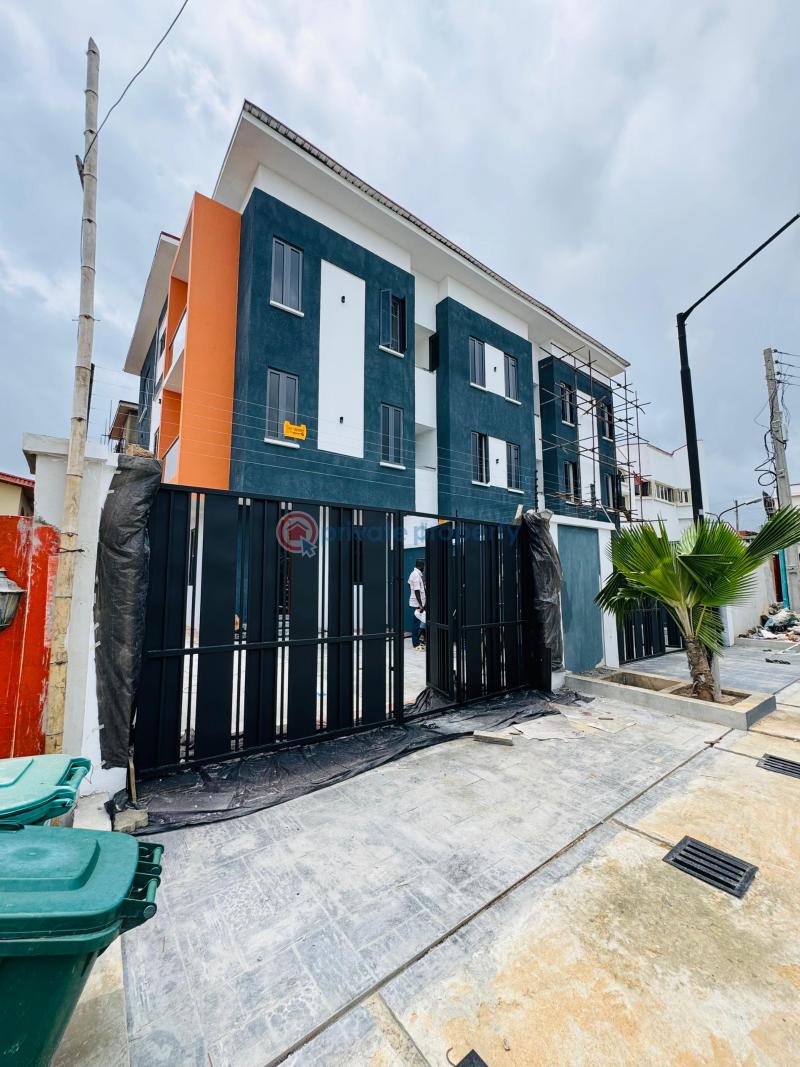 4 bedroom Terraced Duplex For Sale Ogudu GRA Ojota Lagos - 3