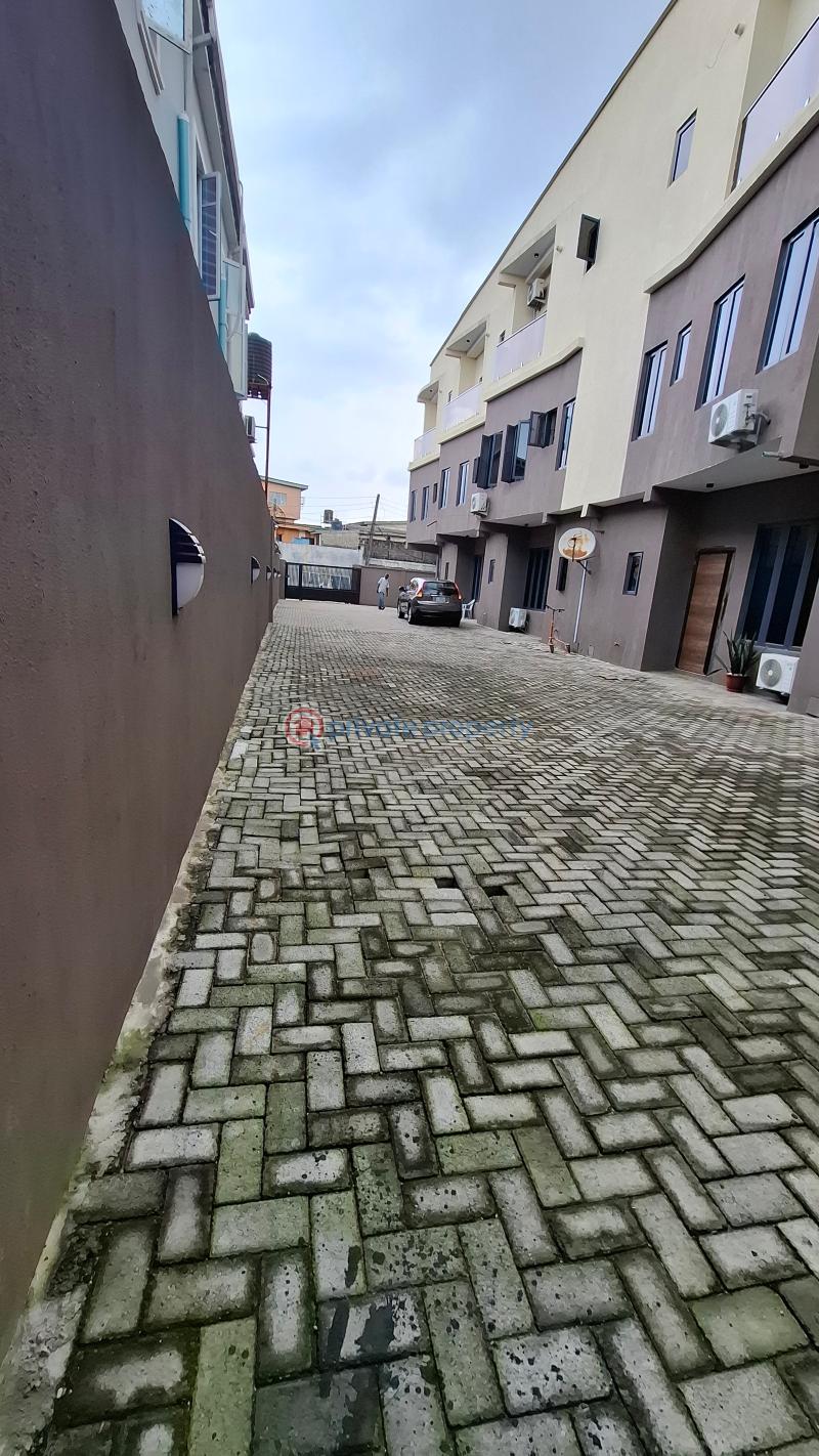 4 bedroom Terraced Duplex For Sale Ifako-Gbagada Lagos - 1