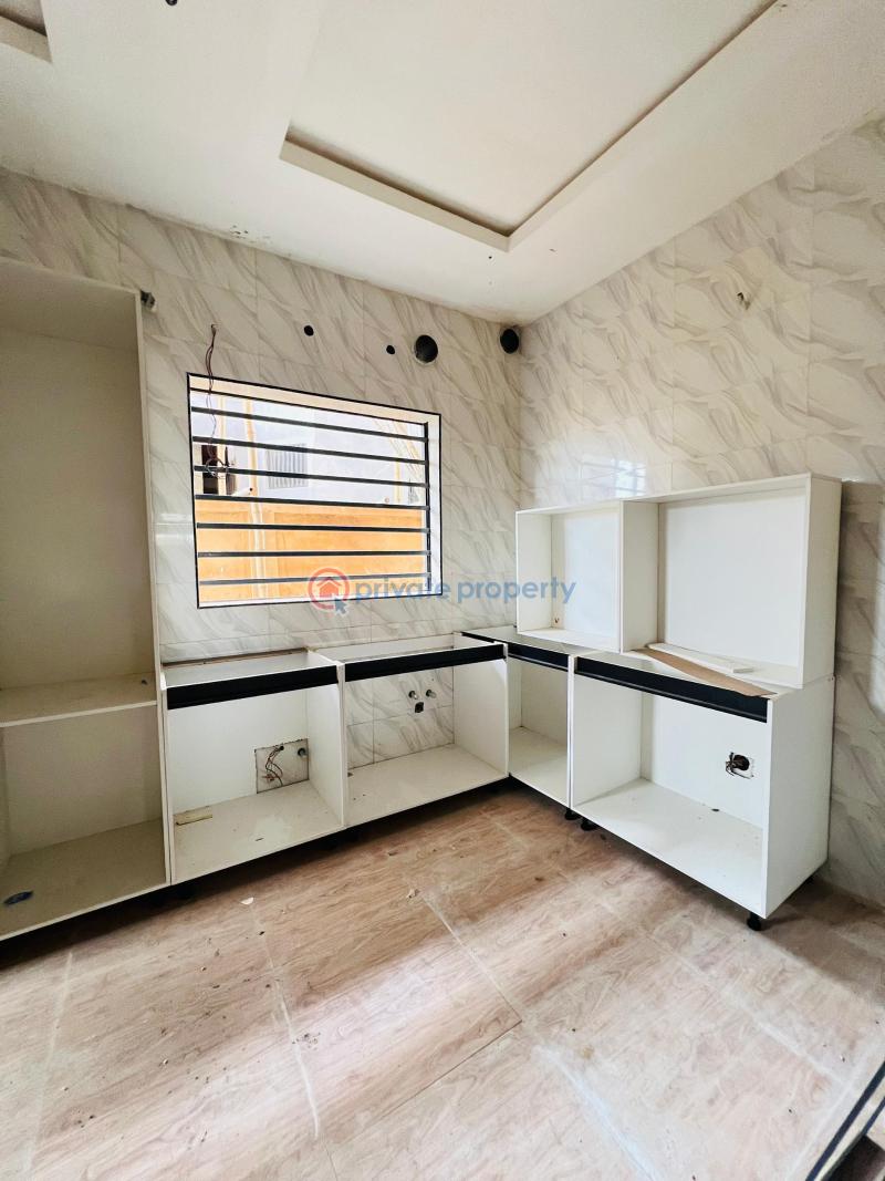 4 bedroom Terraced Duplex For Sale Maryland Lagos - 2