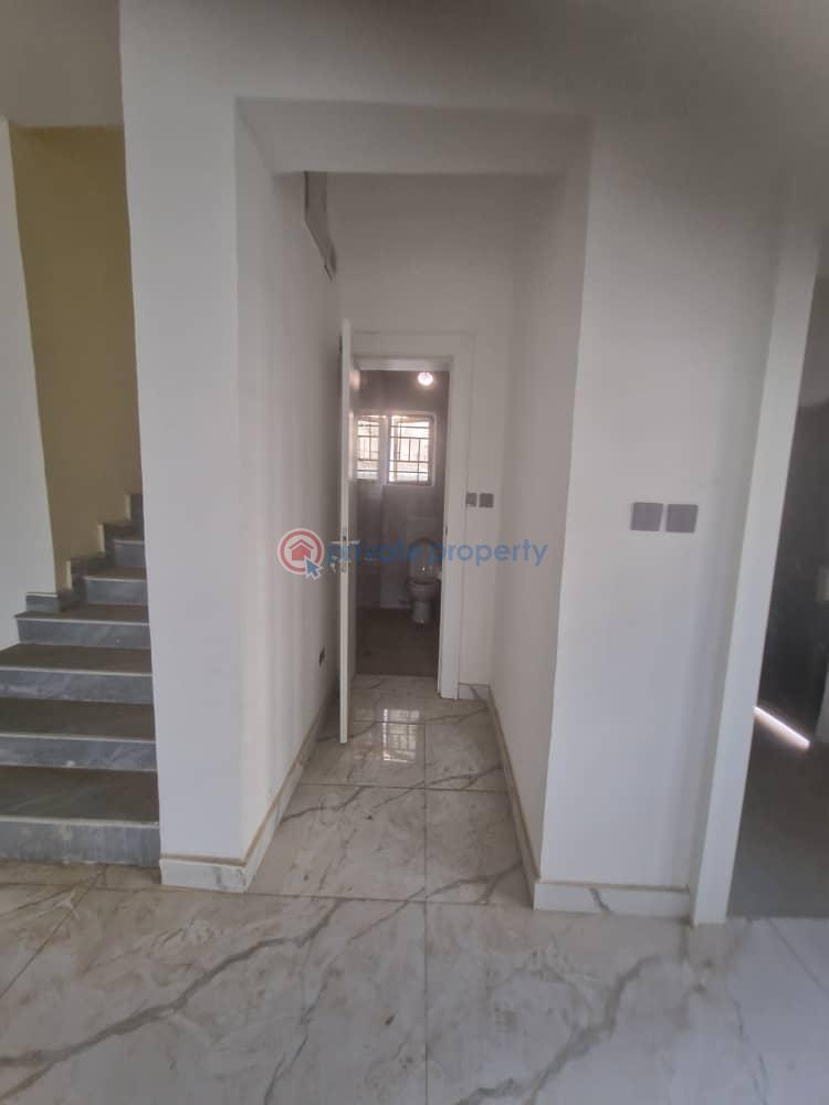 6 bedroom House For Rent Katampe Exention Abuja Phase 2  - 4