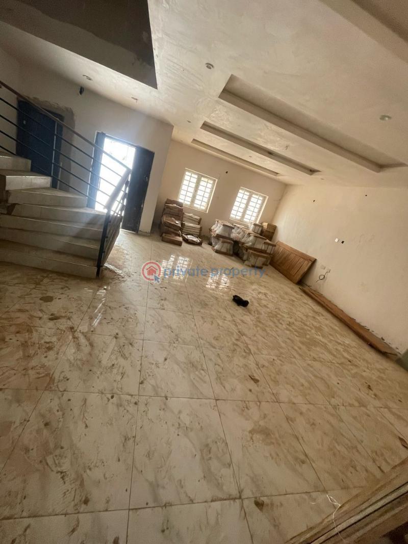 4 bedroom Terraced Duplex For Rent Alalubosa Gra, Ibadan Oyo - 2