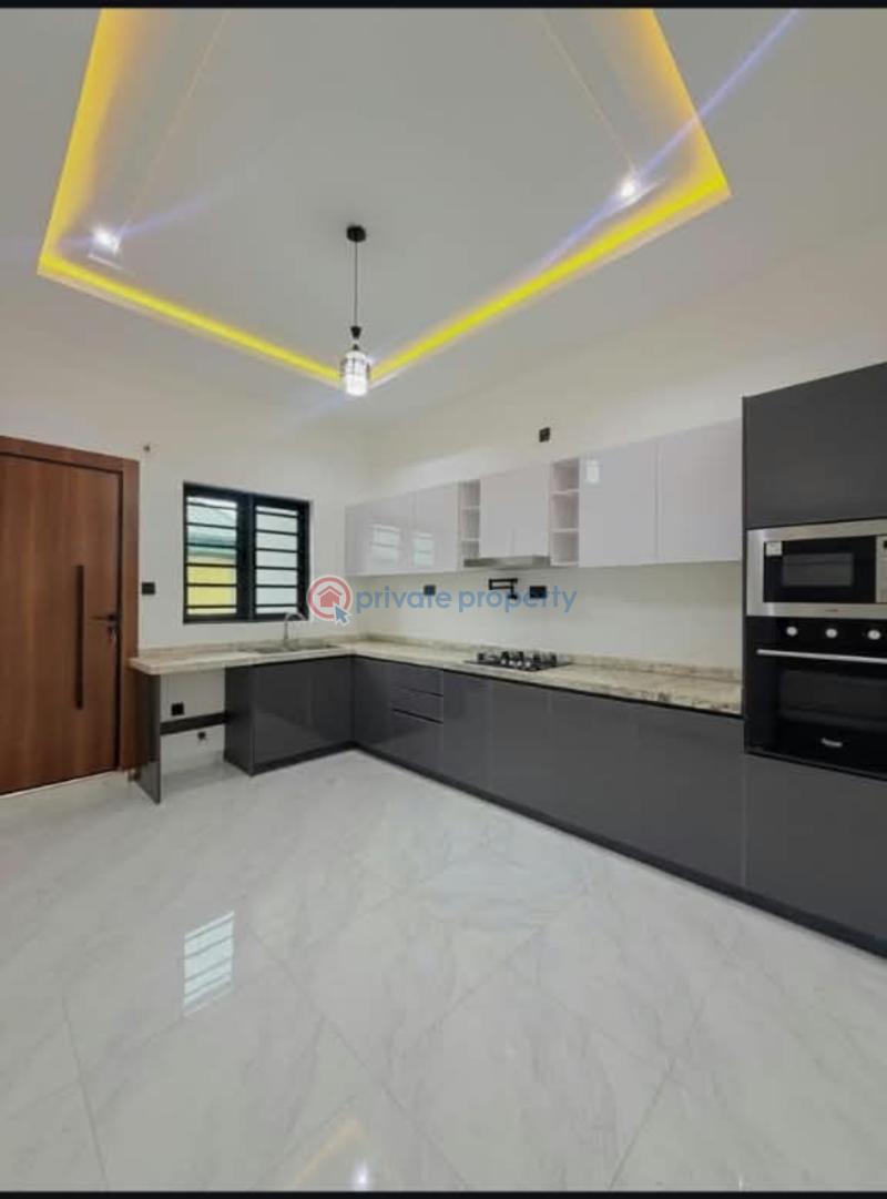 4 bedroom Detached Duplex For Sale Ogudu GRA Lagos - 4