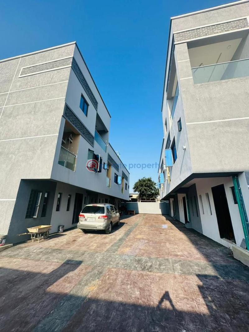 Newly built 4 bedroom terrace duplex with bq in a gated and secured estate - 1 4 bedroom Duplex For Sale Ilupeju Lagos - 1