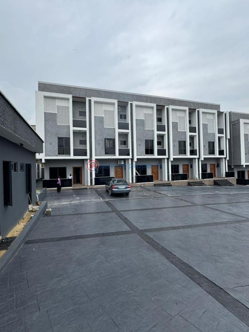 4 bedroom Terraced Duplex For Sale Magodo GRA Phase 2 Kosofe/Ikosi Lagos