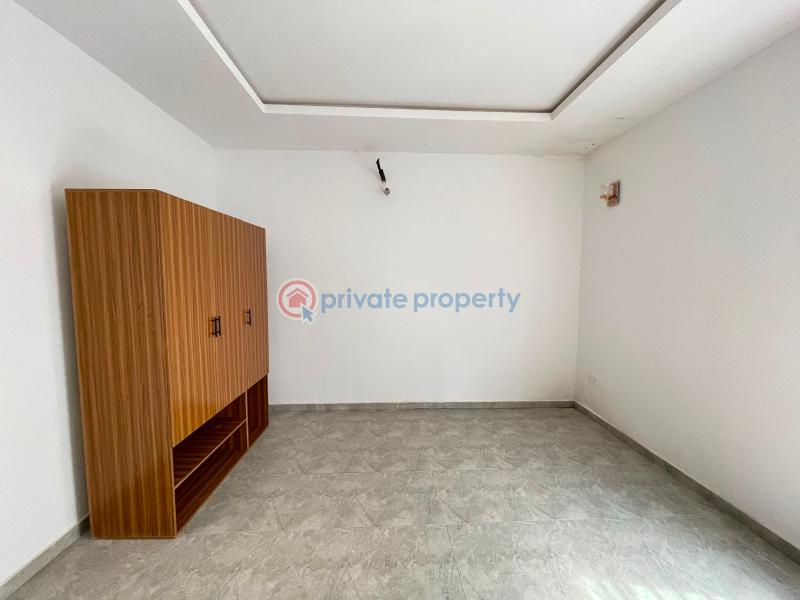 4 bedroom Flat & Apartment For Sale Phase 2 Ogudu GRA Lagos - 3